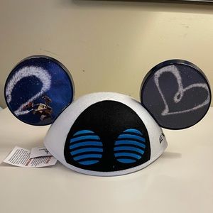 Disney Parks. Wall-e  EVE Mickey Mouse Ears Hat